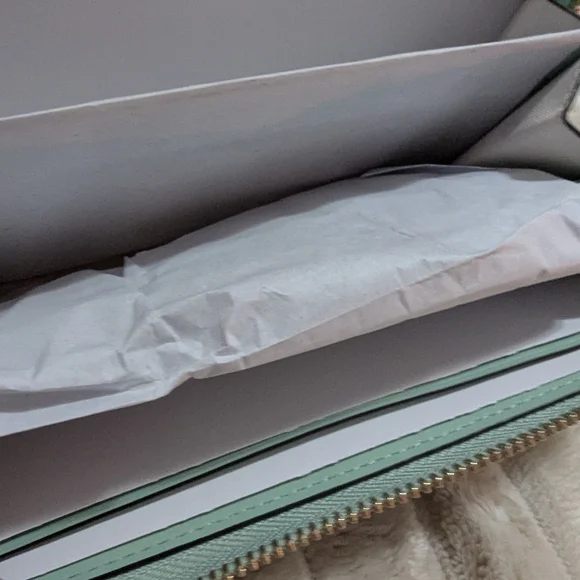 Kate Spade Mint Leather Accessory with Gold Detail - Picture 4 of 6